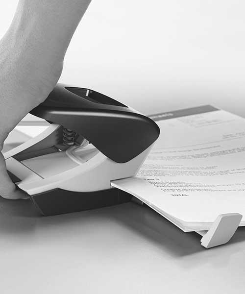 Leitz Delgeç 40 Sayfa Kapasiteli Kırmızı 51380025