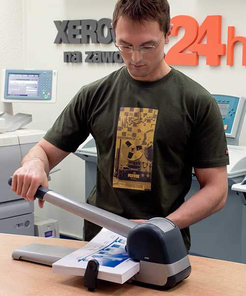 Leitz Delgeç 250 Sayfa Kapasiteli Gri 51820084